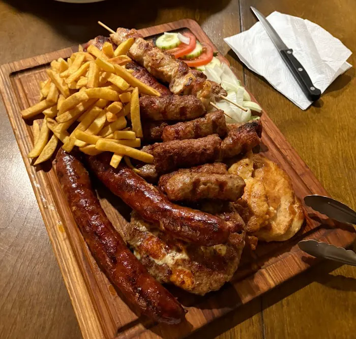 Balkan Cafe & Grill Picture 6