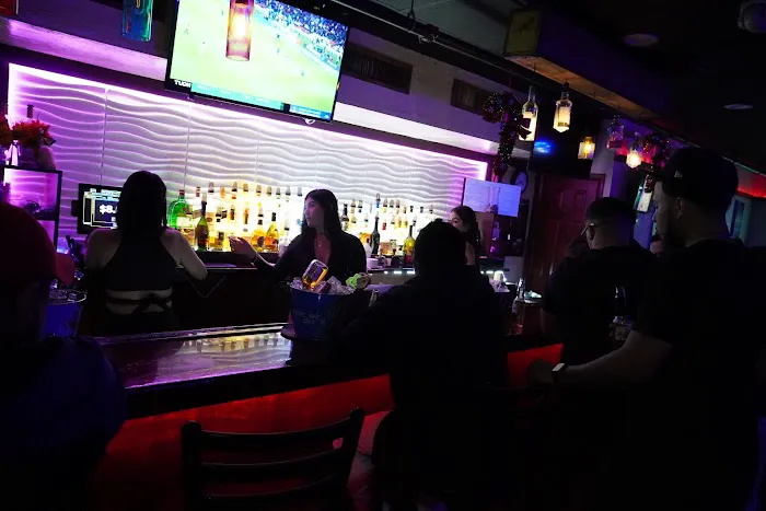 Angie's Liquor & Bar Picture 5