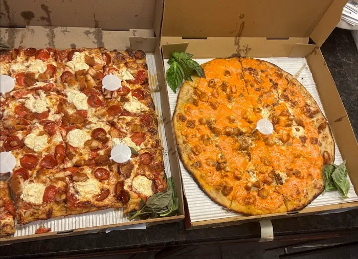 GRUMPY'S SOURDOUGH PIZZA CO. Picture 4