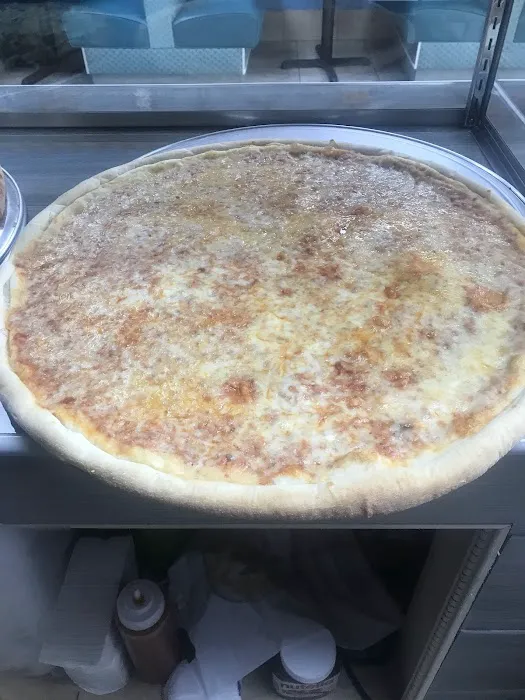 Yummy Pizzeria & Restaurant Picture 10