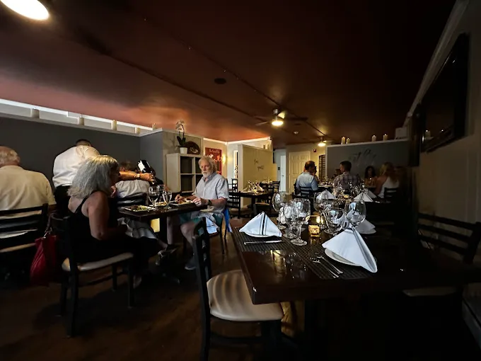 F1RST Restaurant Picture 8