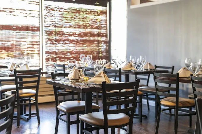 F1RST Restaurant Picture 2