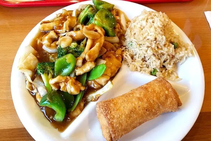 Yama Sushi Bar & Chinese Food Picture 5