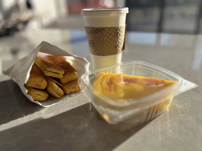 CR Bakery & Cafe Picture 6