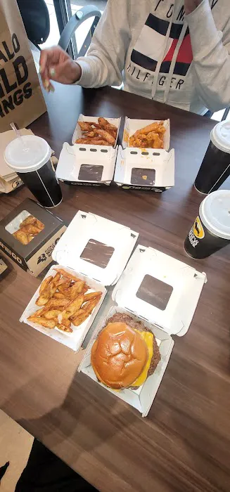 Buffalo Wild Wings 'GO' Picture 7