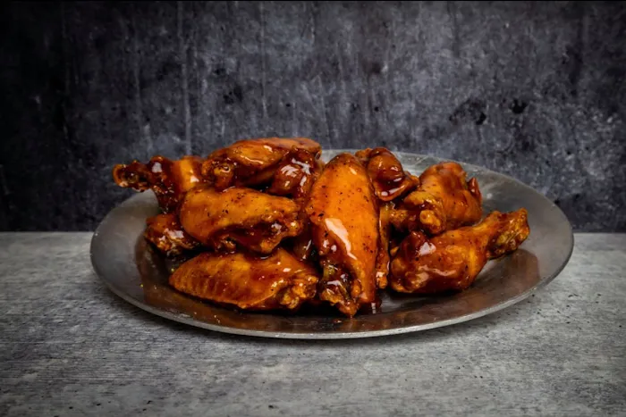 Toss Em Wing Factory Picture 4