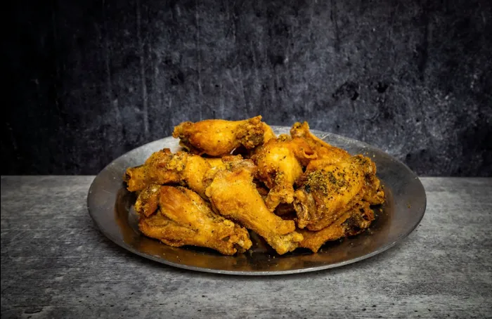 Toss Em Wing Factory Picture 3