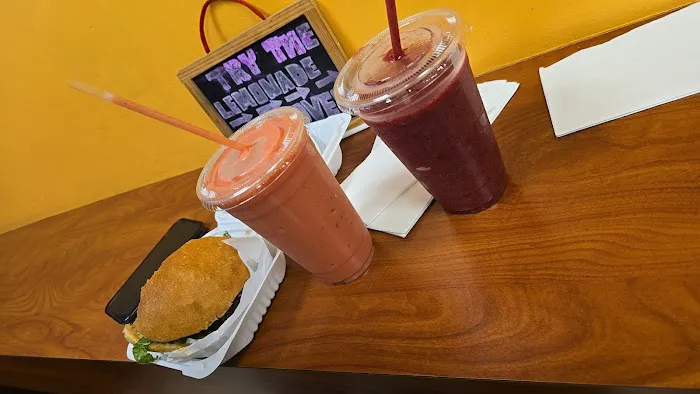 Pappy's Juice Bar Picture 6