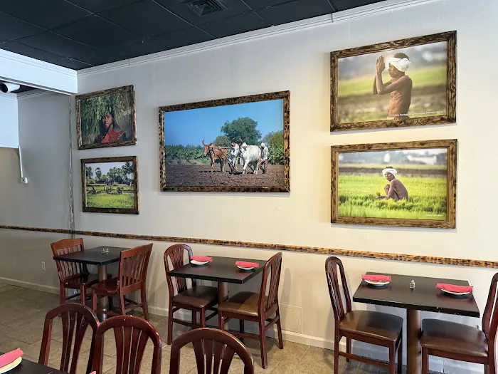 MANJAL SOUTH INDIAN RESTAURANT Picture 2