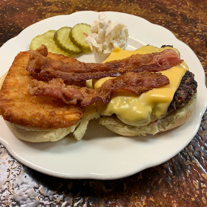Dee's Luncheonette Picture 6