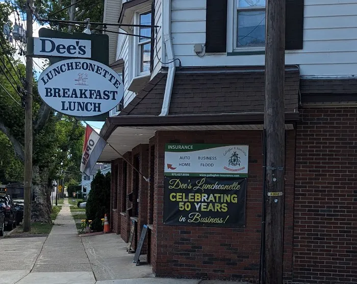 Dee's Luncheonette Picture 2