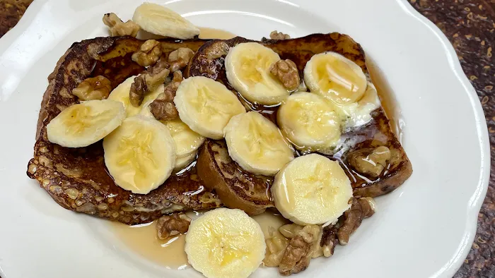 Dee's Luncheonette Picture 9