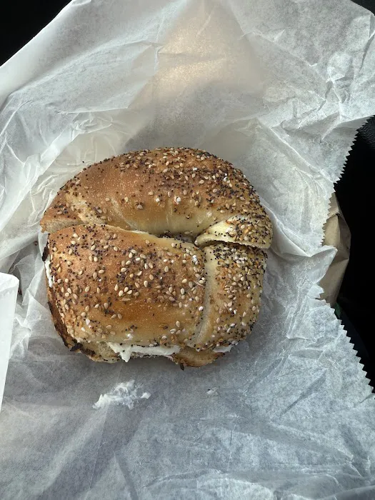Carlos Bagel Shop Picture 4