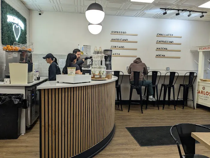 Carlos Bagel Shop Picture 3