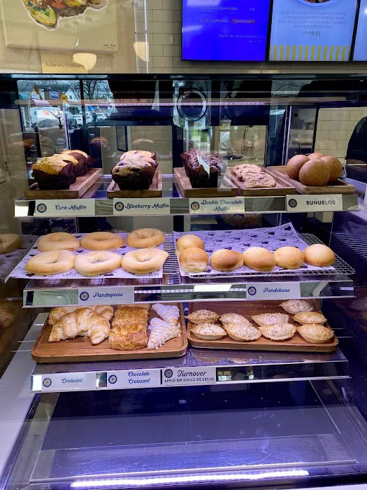 Carlos Bagel Shop Picture 1