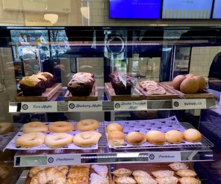 Carlos Bagel Shop