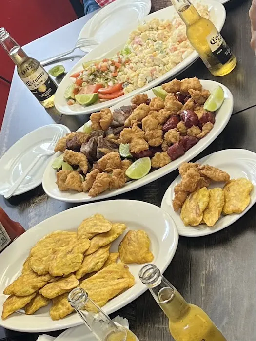 Yoli's Restaurant Picture 9