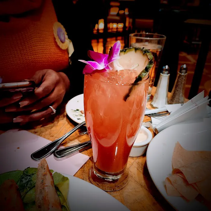 Grand Lux Cafe Picture 3