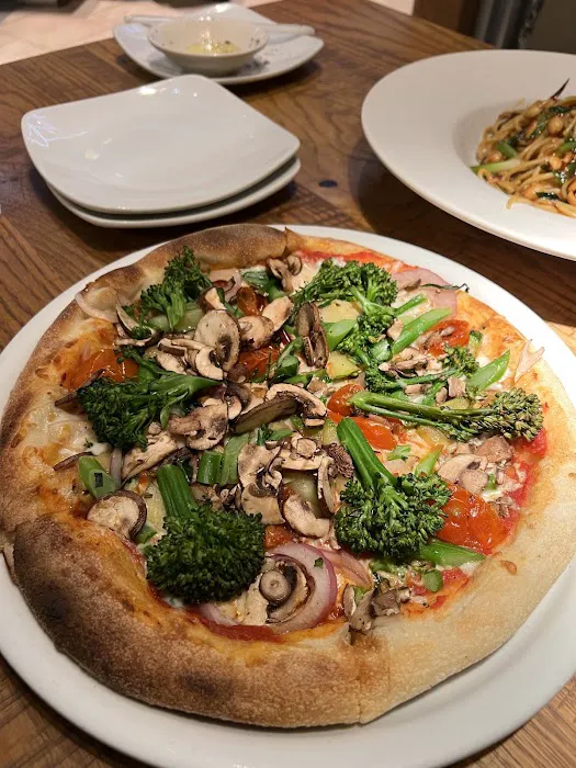California Pizza Kitchen at Paramus Picture 7