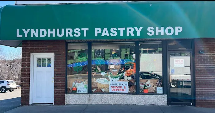 Lyndhurst Pastry Shop Picture 6