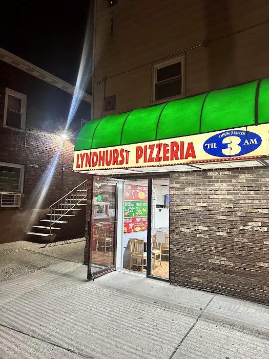 Lyndhurst Pizza Picture 2