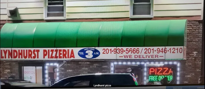 Lyndhurst Pizza Picture 10