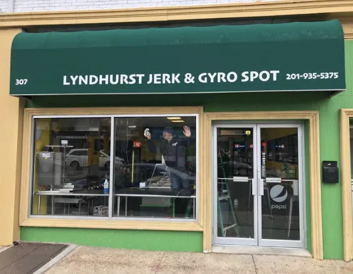 Lyndhurst Jerk & Gyro Spot Picture 5