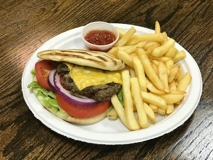 Lyndhurst Jerk & Gyro Spot Picture 6