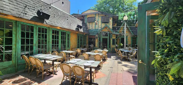 Cuban Pete's Picture 5