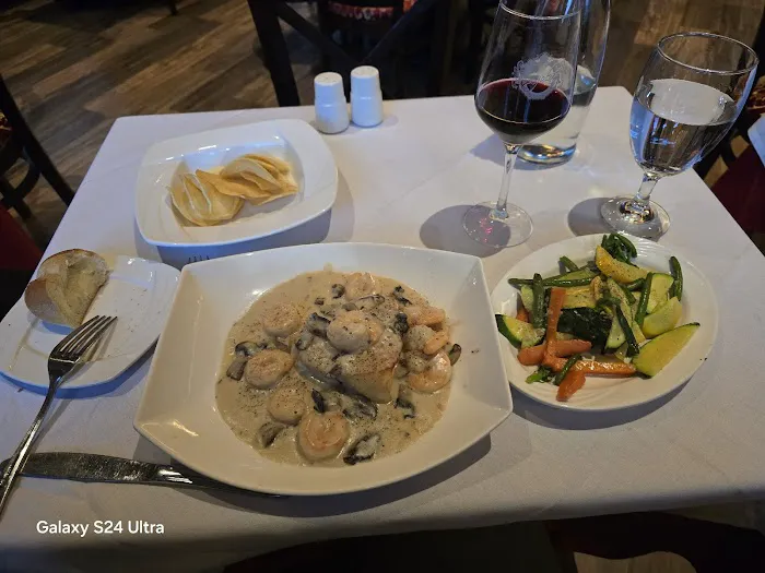 Sayola Restaurant Picture 5