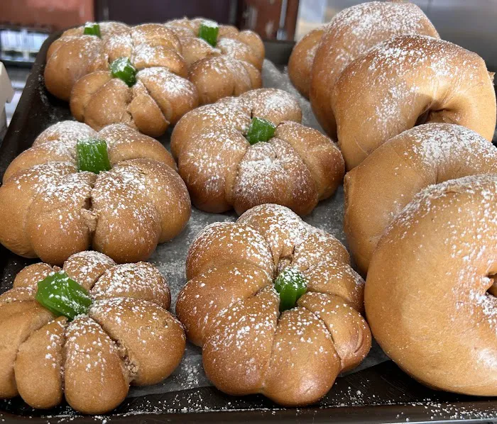 BOOMBER HOT BAGELS & GRILL Picture 5