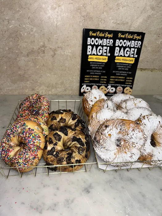 BOOMBER HOT BAGELS & GRILL Picture 2