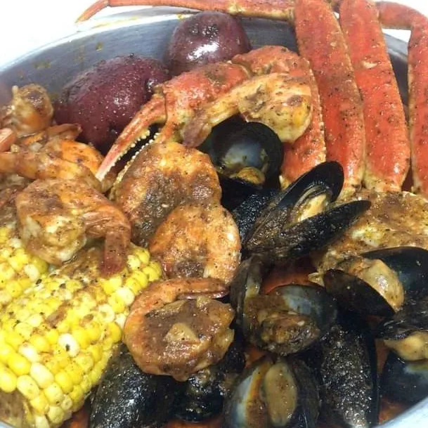 Crab Island Cajun Seafood & Bar Picture 8