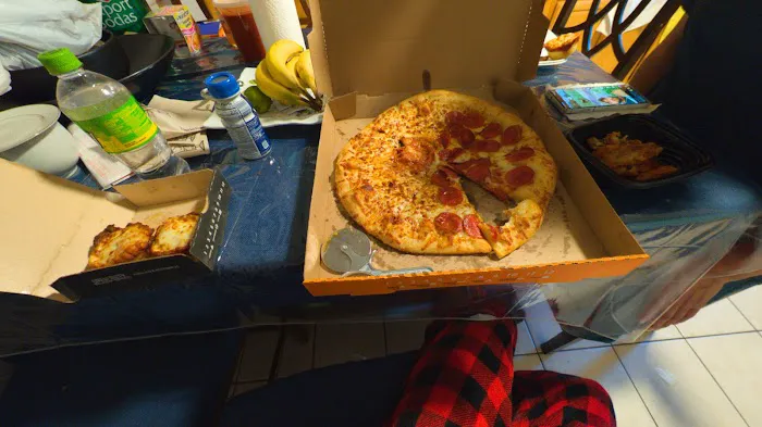 Little Caesars Pizza Picture 10
