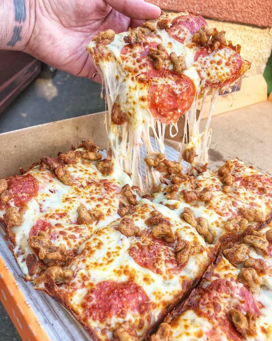 Little Caesars Pizza Picture 8