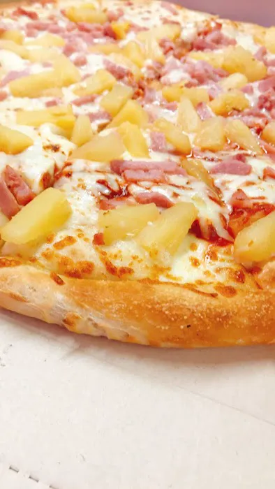 Little Caesars Pizza Picture 1