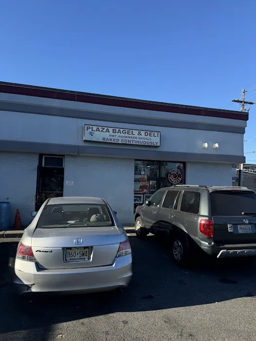 Plaza Bagels & Deli Picture 6