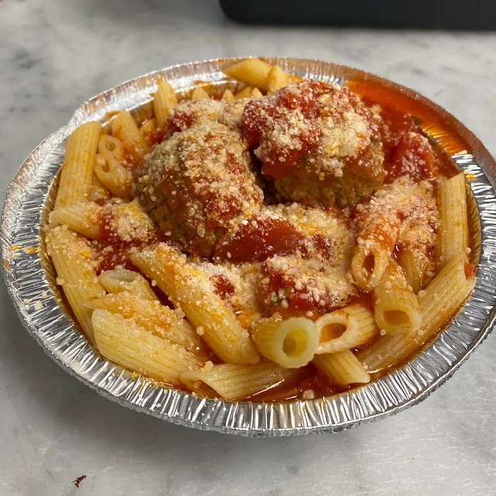 Villa Roma Pizzeria & Deli Picture 4