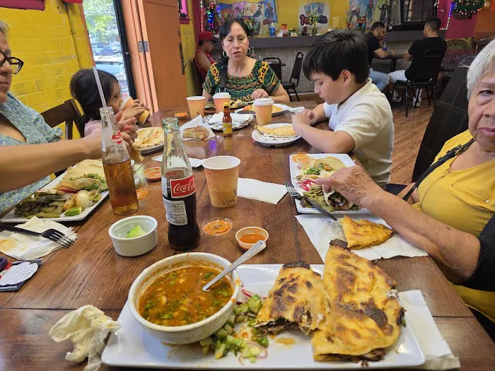 La Loteria Restaurant Picture 7