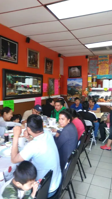 Los Carretos Deli, Actualmente Sazón Mexicano Picture 7