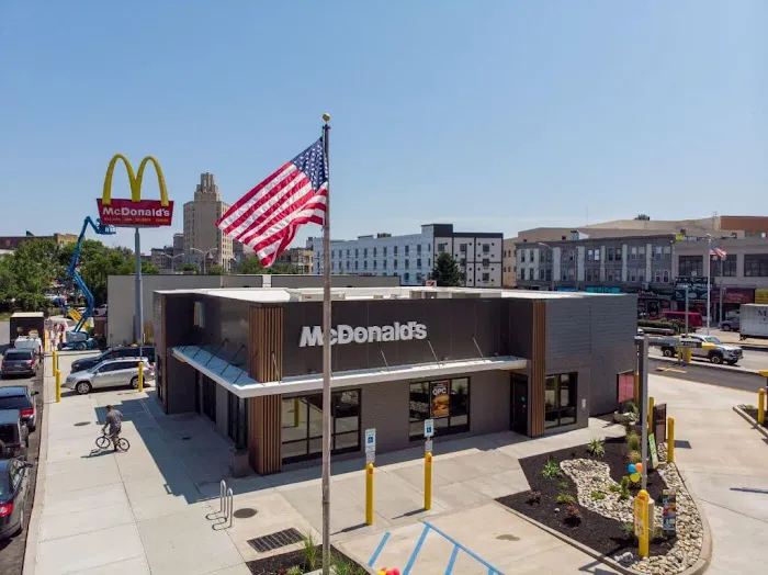 McDonald's Picture 2
