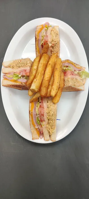 TU SUPITE FRITURA DOMINICANA & BAKERY Picture 2