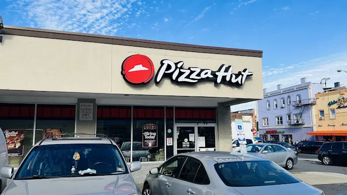 Pizza Hut Picture 9