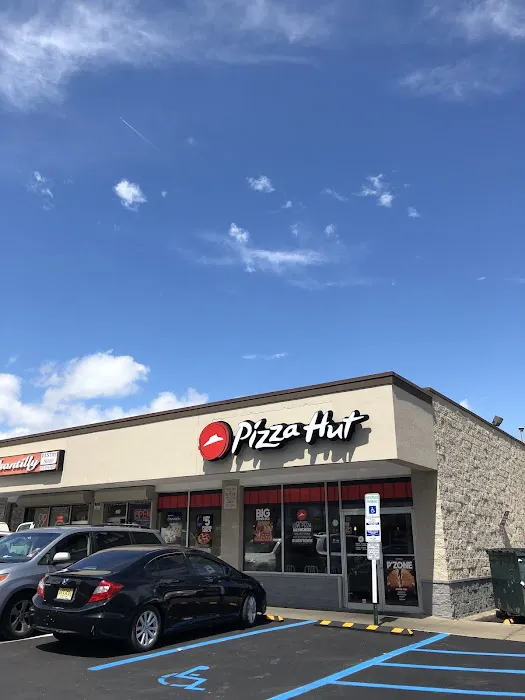 Pizza Hut Picture 3