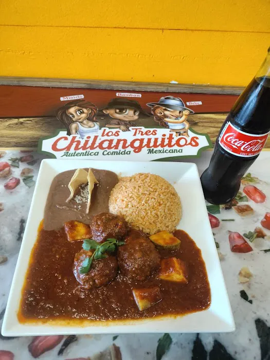 LOS TRES CHILANGUITOS Picture 10