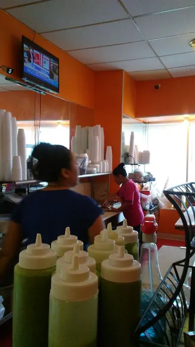 Adjuntas Restaurant Picture 4