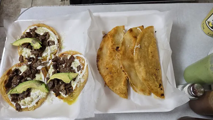 El Huarache Azteca Picture 3