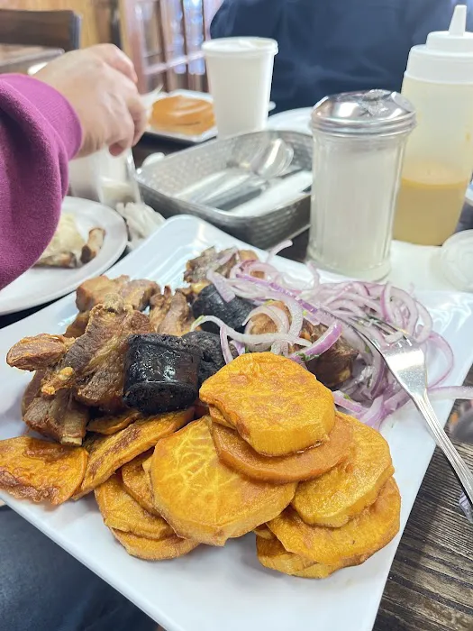 El Peruanito Panaderia Picture 1