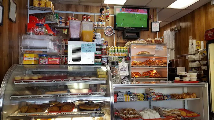 El Peruanito Panaderia Picture 6