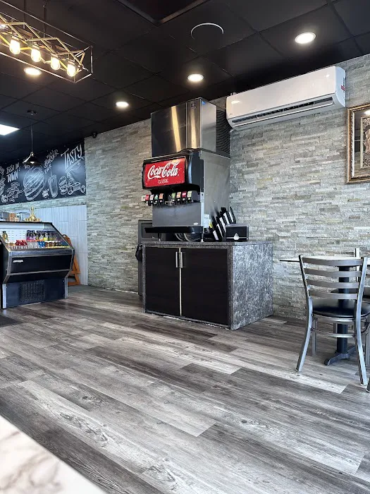 Burger Station Picture 6